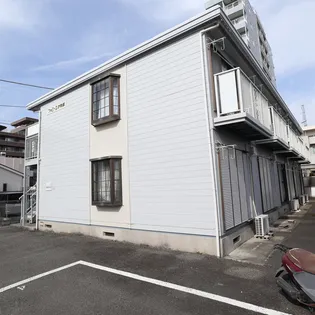 ファミーユ伊勢原【1階】の外観