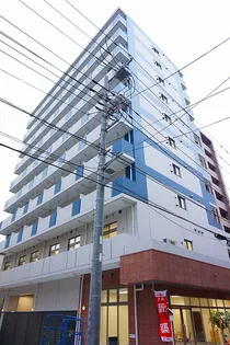スカイブルーレジデンス横浜【3階】の外観
