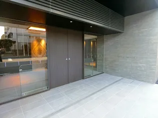 パークアクシス横濱大通り公園【10階】の外観