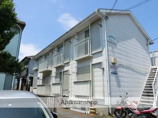 ウィスカーハイツ【1階】の外観