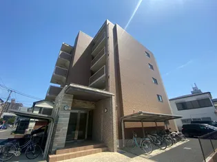 プラティーク【1階】の外観