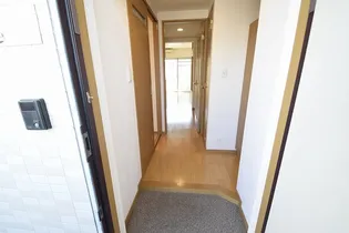 長塚ハイツ【4階】の玄関