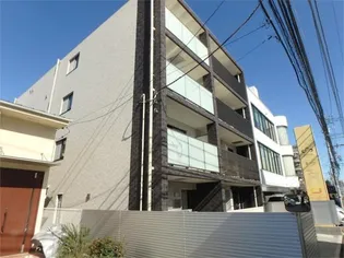 パインコート本厚木【1階】の外観