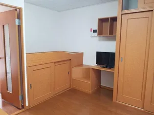 レオパレスベルウッド【1階】の居間