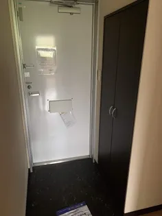 レオネクストパラティーノ【2階】の玄関