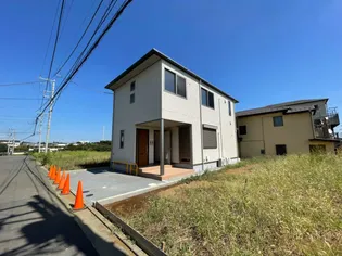 ロイヤル【1階】の外観