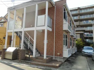 レオパレスヤングヴィラ坂上【1階】の外観