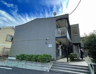 レオパレスあづま坂【2階】の外観