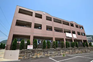 プレ・リヴィエール【3階】の外観