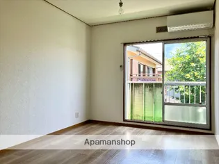 石丸ハイツ【203号室】の居間