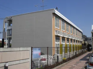 レオパレスペアトゥルース【2階】の外観