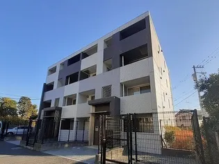 ラ・ルミエール湘南【1階】の外観