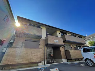 ルガール セレナの画像