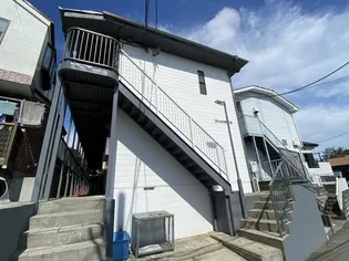 神奈川県藤沢市亀井野【アパート】の外観