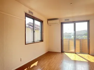 MM ヴィラージュⅣ【201号室号室】の居間