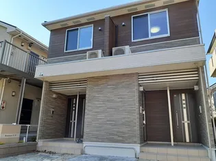 ロンポアンⅡーB【2階】の外観