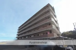 ファーストクラス中央インター【2階】の外観