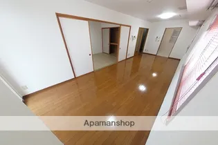 アーバンハウス西堀【7階】の居間