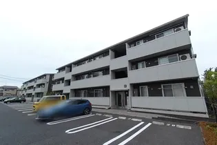 ロイヤルガーデンコート新和 B【2階】の外観