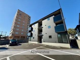 LAUREN駅南の画像