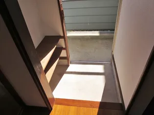 朝日ファーストハイム【2階】の玄関