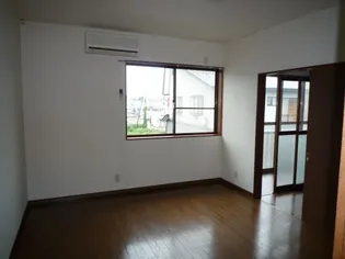 コーポ昴【203号室】の居間