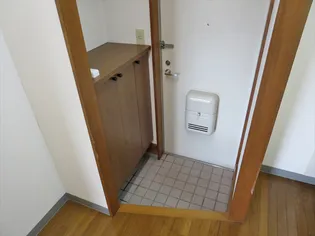 ハイツリリーフ1【2階】の玄関