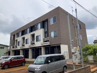 モデルヌ チャイの画像