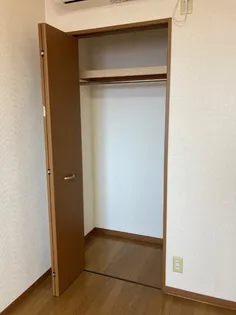 ロイヤルプレイス010【4階】の内装