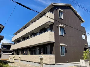 アンジュール・オッツ【3階】の外観