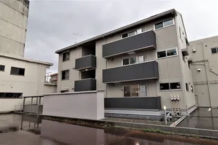 エテルノ ドス【3階】の外観