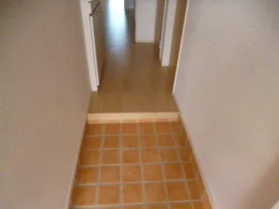 フルリール【1階】の玄関