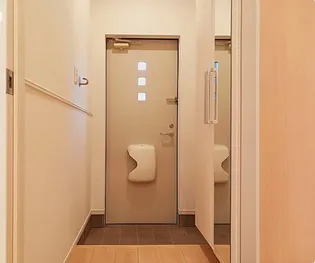 ニューバンブスⅣ【1階】の玄関