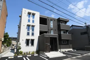 富山県富山市南田町2丁目【アパート】の外観