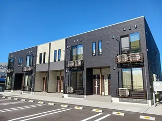 ベルフラワーA【1階】の外観