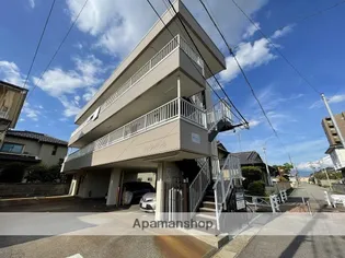 メゾンシューベールの画像