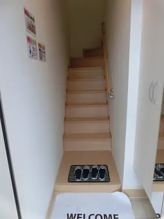 リッシュモア B棟【2階】の玄関