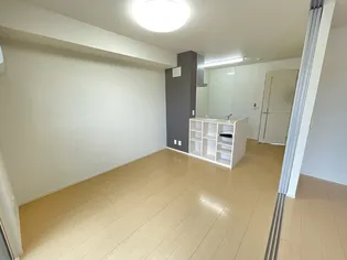 リッシュモア B棟【2階】の居間