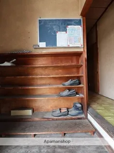 宝山荘【2階】の玄関