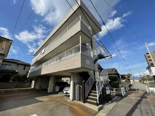 メゾンシューベールの画像