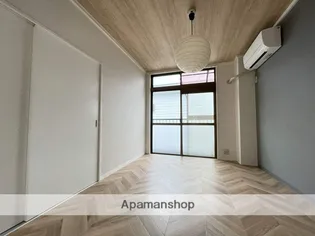 コーポ高山【3階】の居間