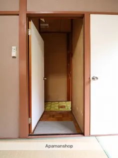 宝山荘【8号室】の玄関