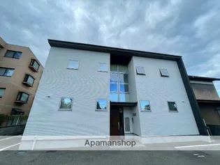 富山県富山市久方町【アパート】の外観