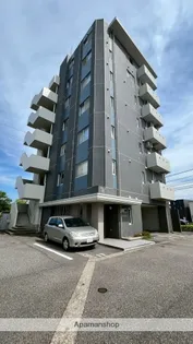 富山県高岡市京田【マンション】の外観