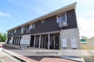 HALF AND HALF【1階】の外観