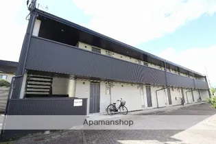 富山県高岡市荻布新町【アパート】の外観