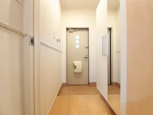 ニューバンブスⅡB【1階】の玄関