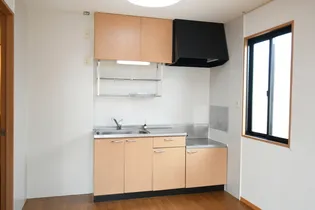 ラ・ベルフォンテーヌ A【2階】のキッチン