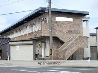 クローバー【2階】の外観