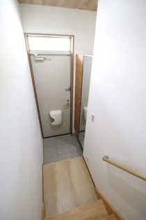 SPHERE B棟【2階】の玄関